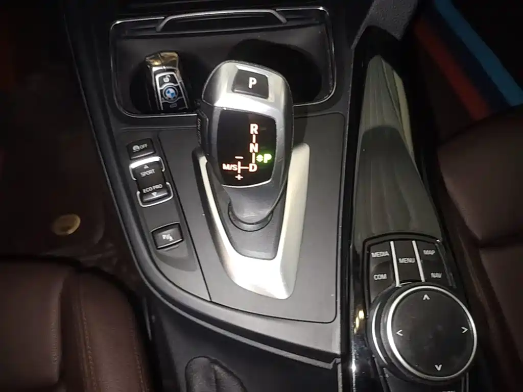 BMW 3 Series — миниатюра 14