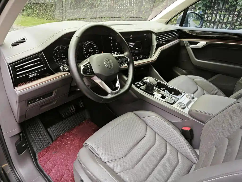Volkswagen Touareg — миниатюра 15