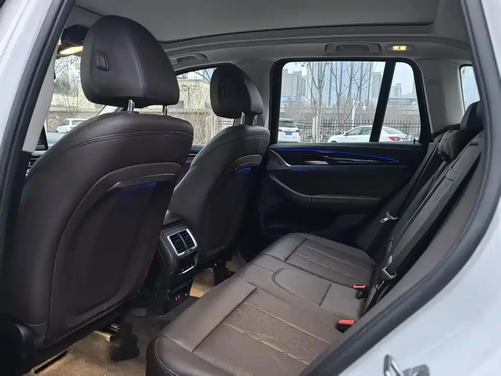 BMW X3 — миниатюра 11