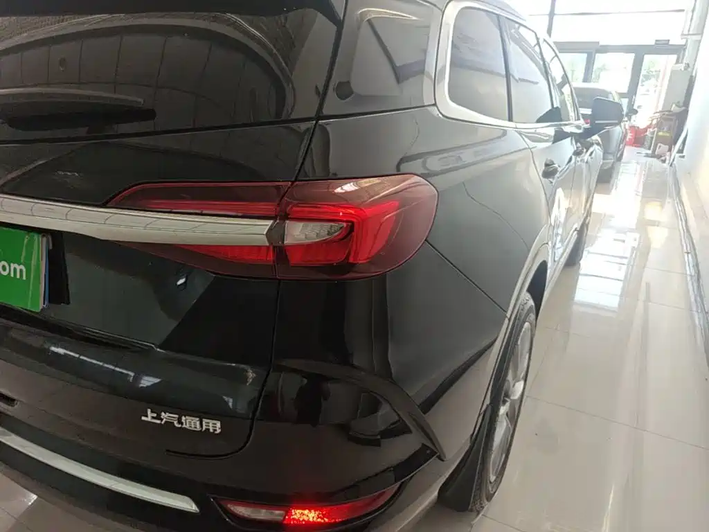 Buick Enclave — миниатюра 8