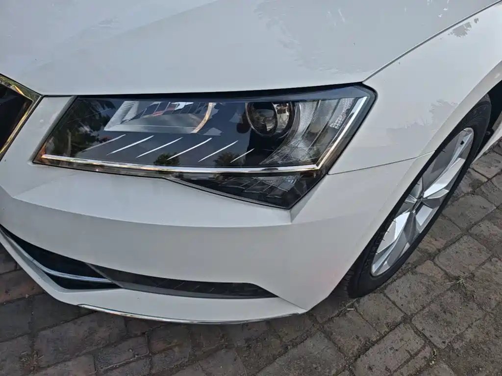 Skoda Superb — миниатюра 24