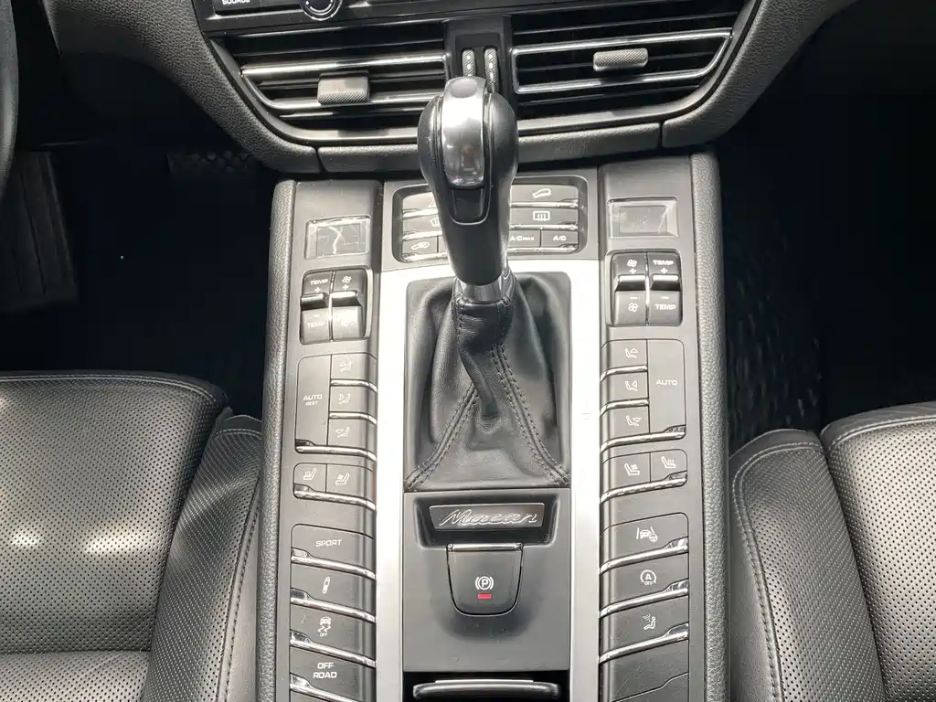 Porsche Macan — миниатюра 20