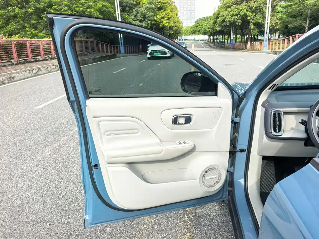 Leapmotor Leapmotor B10 — миниатюра 4