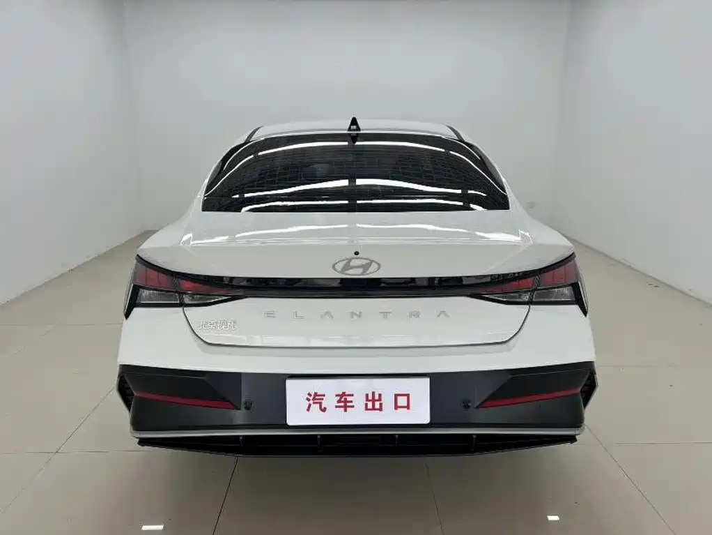 Hyundai Elantra — миниатюра 5