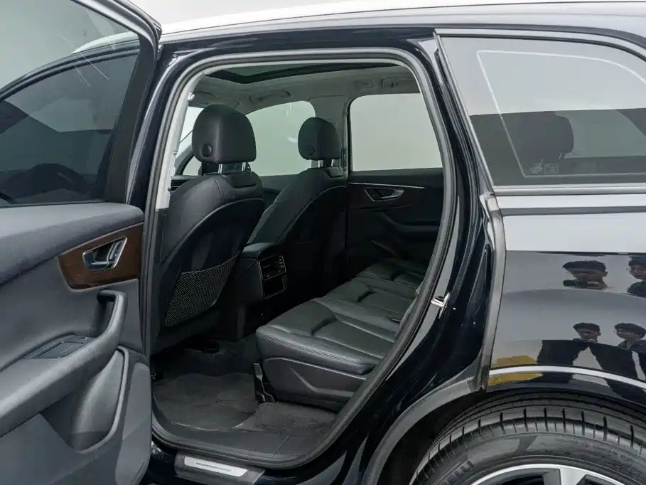 Audi Q7 — миниатюра 16