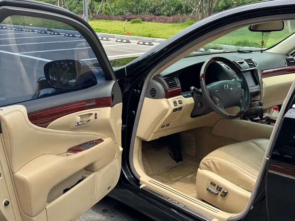 Lexus LS 2006 460L Luxury