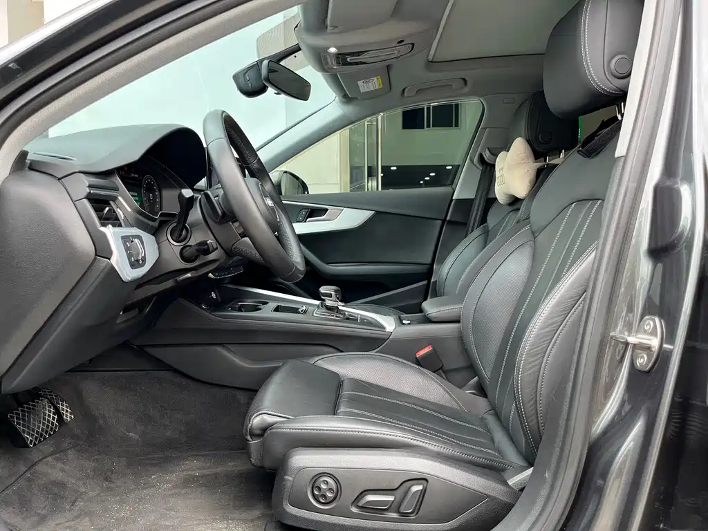 Audi A4L 2023 40 TFSI Fashion
