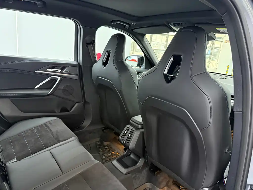 BMW X1 M35Li — миниатюра 10
