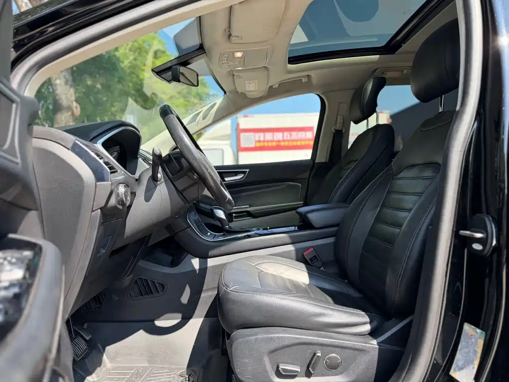 Ford Edge — миниатюра 4