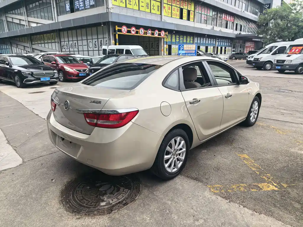 Buick Excelle — миниатюра 6
