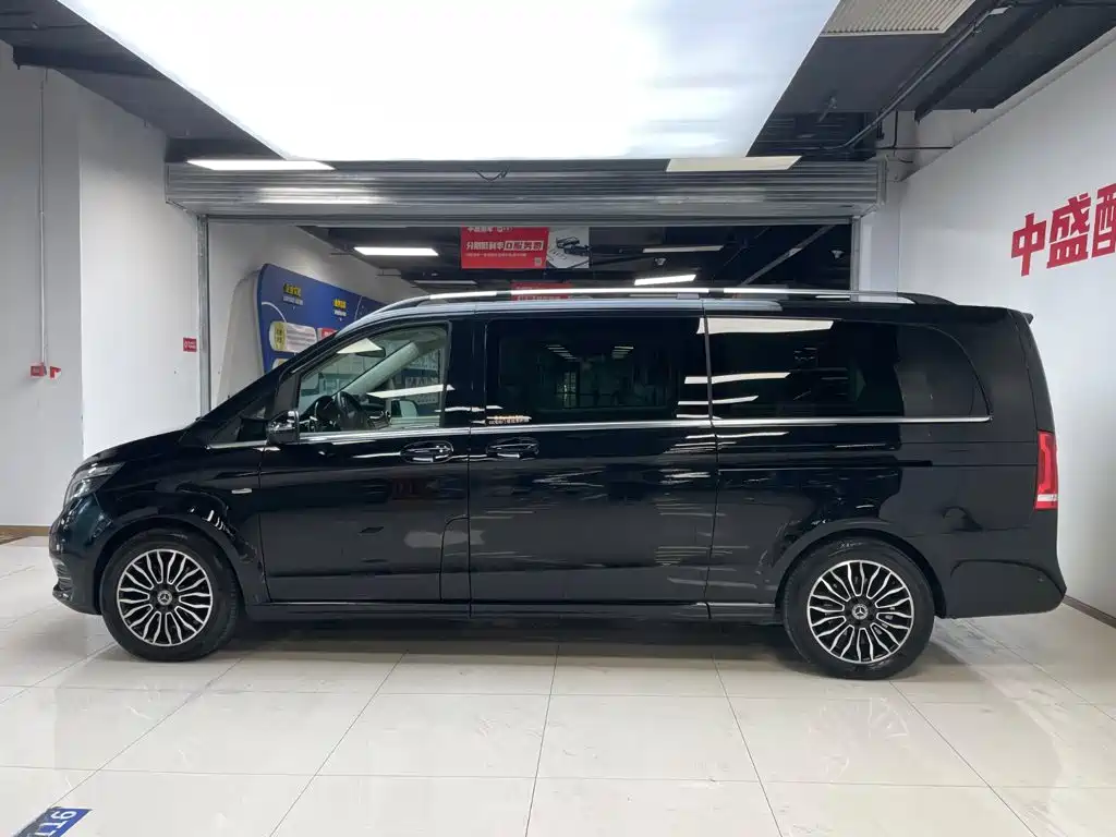Mercedes-Benz V-Class V 2018 V 260 L Luxury Long Wheelbase VI