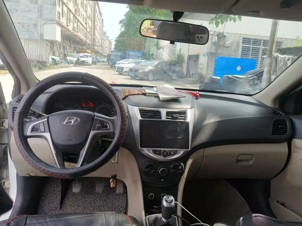 Hyundai Verna — миниатюра 13