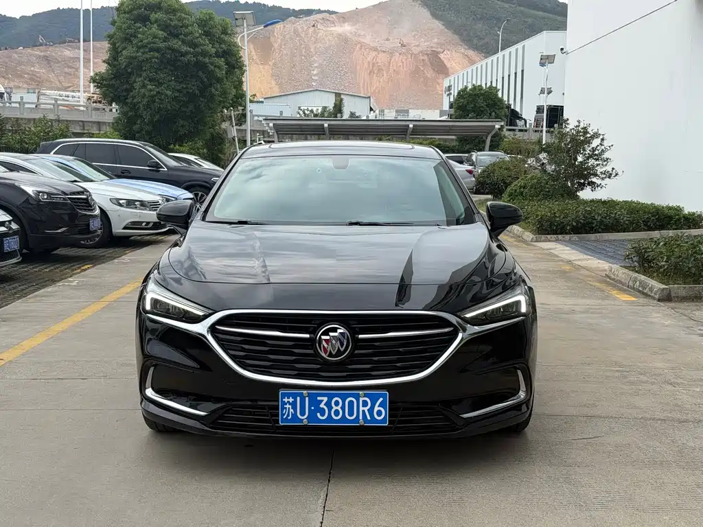 Buick LaCrosse — миниатюра 2