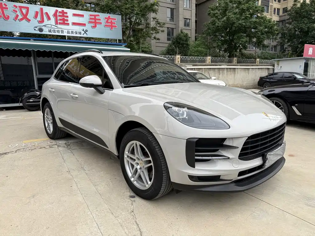 Porsche Macan — миниатюра 3