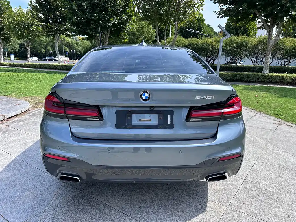 BMW 5 Series (Import) — миниатюра 5