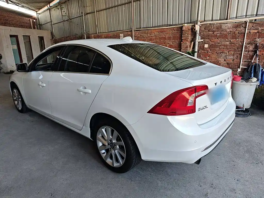 Volvo S60 — миниатюра 5