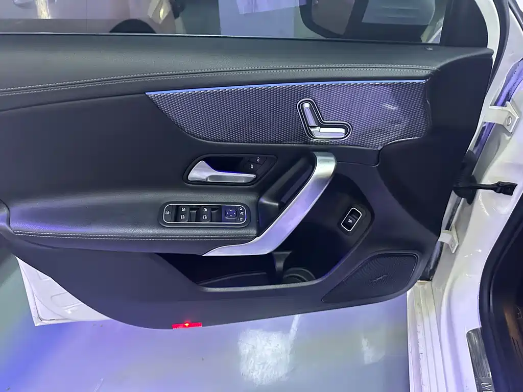 Mercedes-Benz A-Class — миниатюра 5