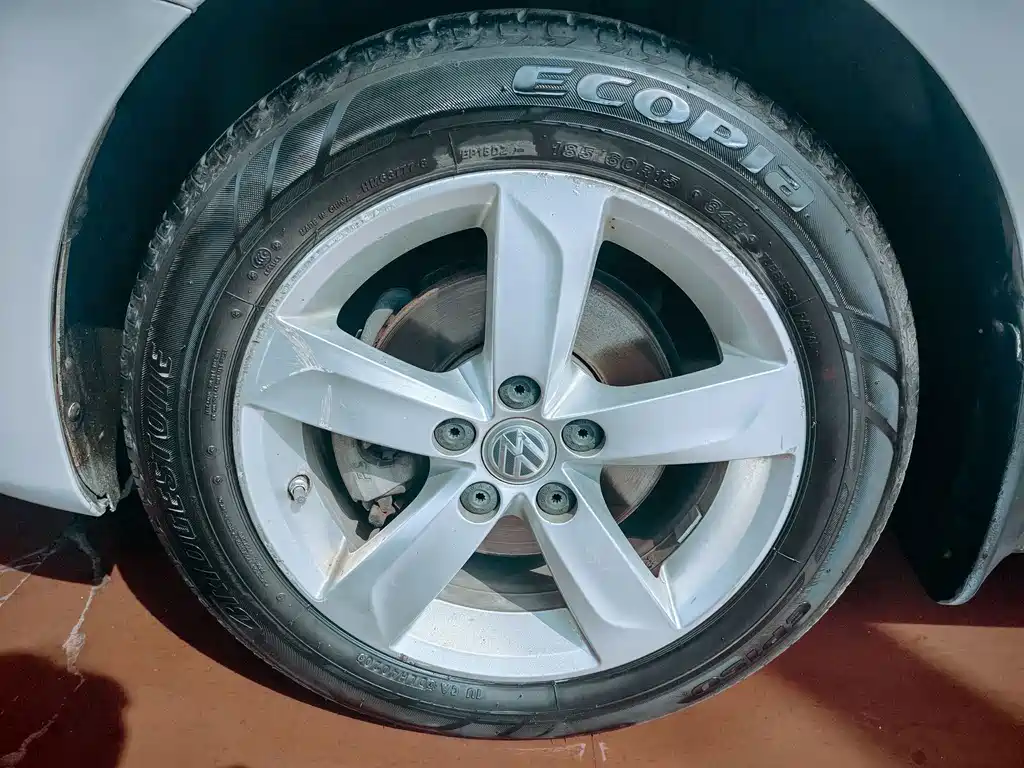 Volkswagen Santana — миниатюра 9