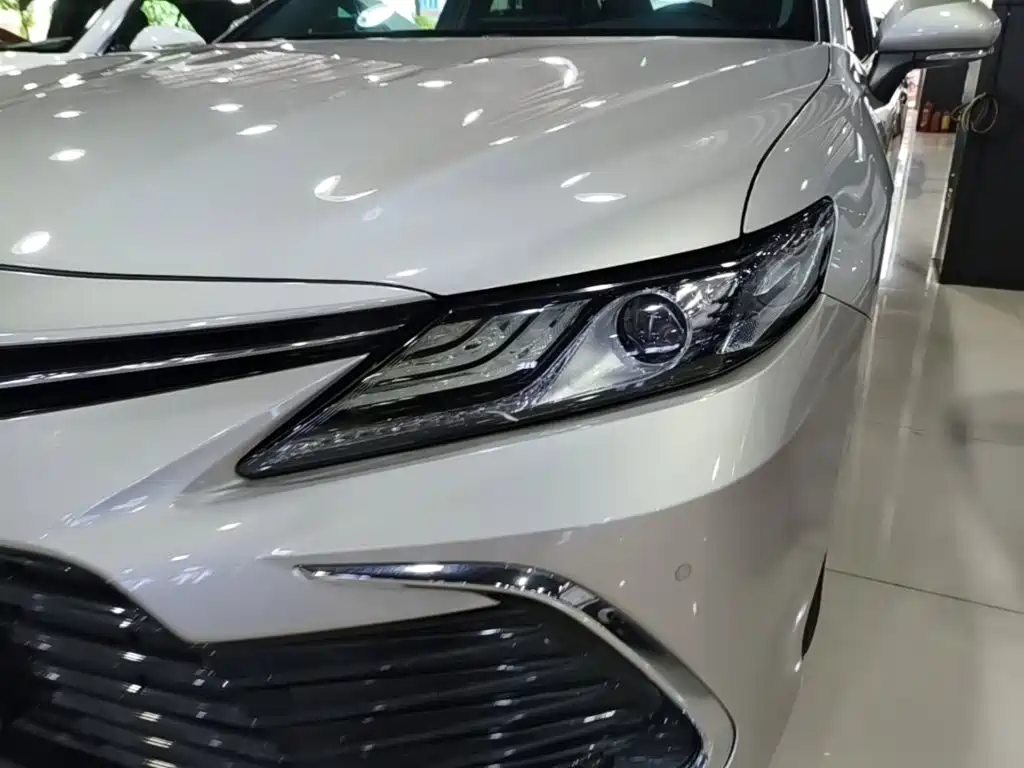 Toyota Camry — миниатюра 24