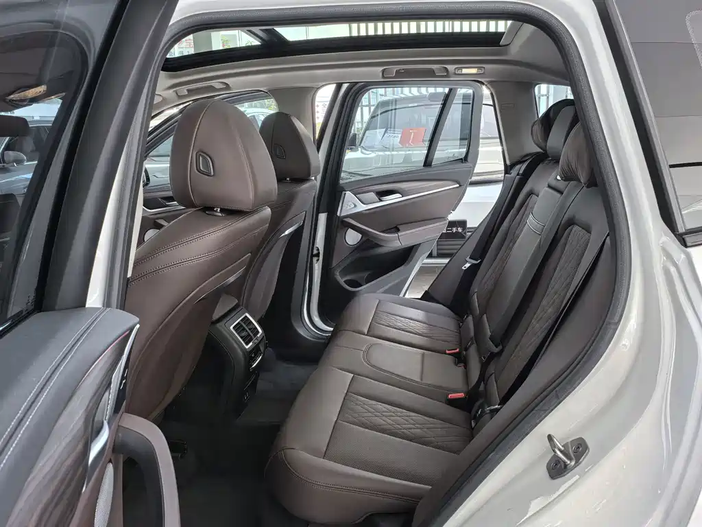 BMW X3 — миниатюра 10