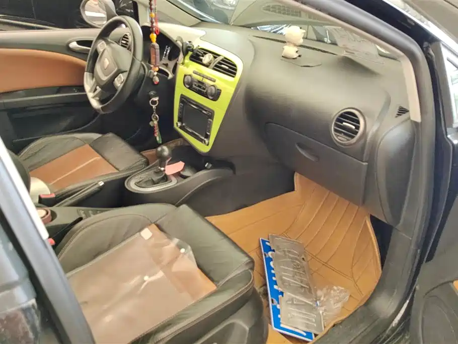 SEAT Leon — миниатюра 8
