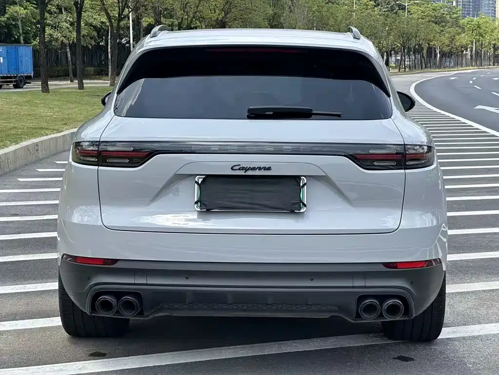Porsche Cayenne Hybrid — миниатюра 8