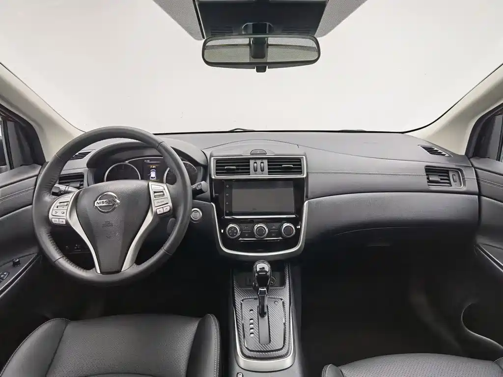 Nissan Tiida 2024 1.6L CVT