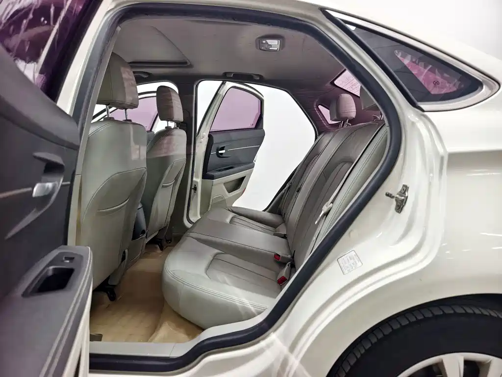 BAIC Senova D50 — миниатюра 13