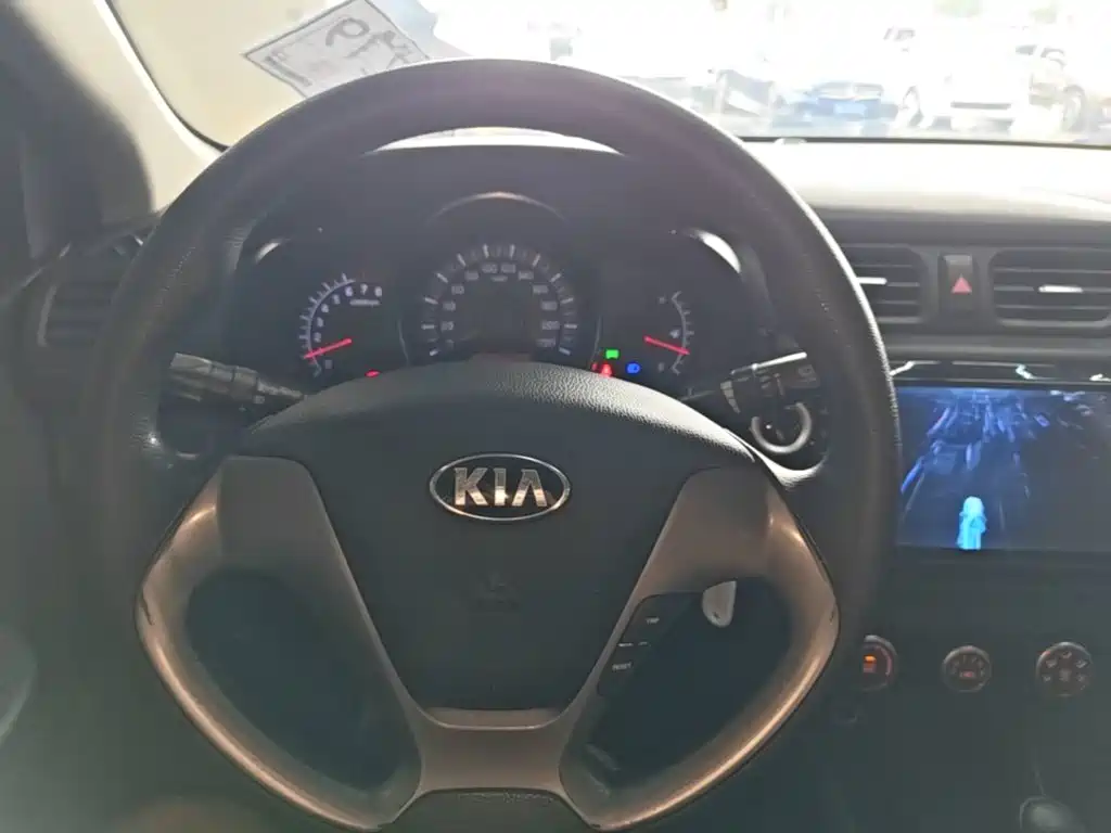 Kia K2 — миниатюра 11
