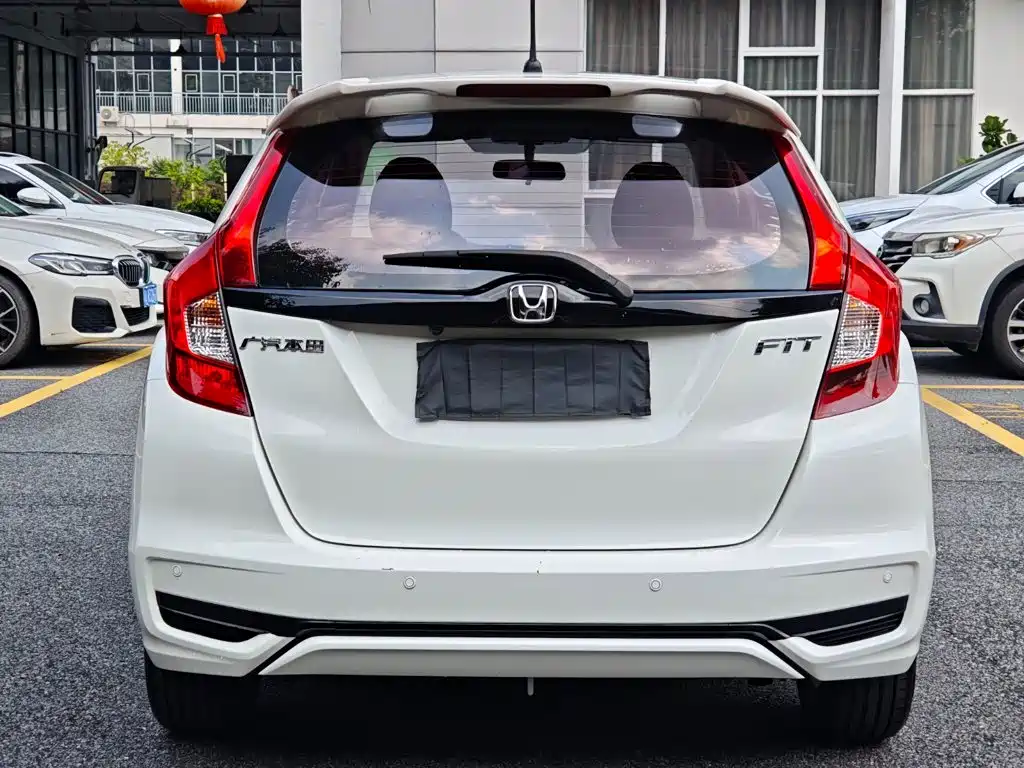Honda Fit — миниатюра 6