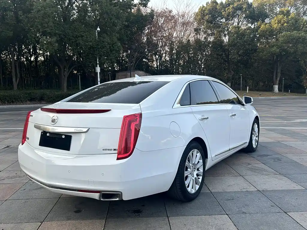 Cadillac XTS — миниатюра 6