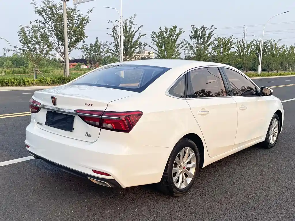 Roewe i6 Classic — миниатюра 7