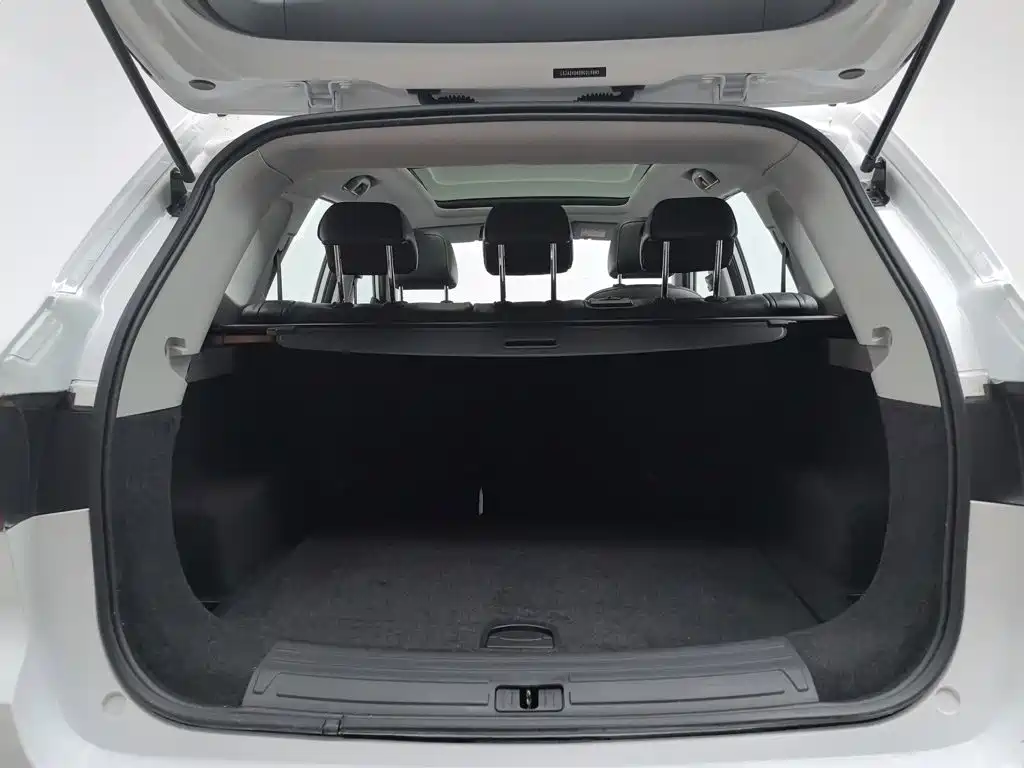 Roewe RX5 — миниатюра 16