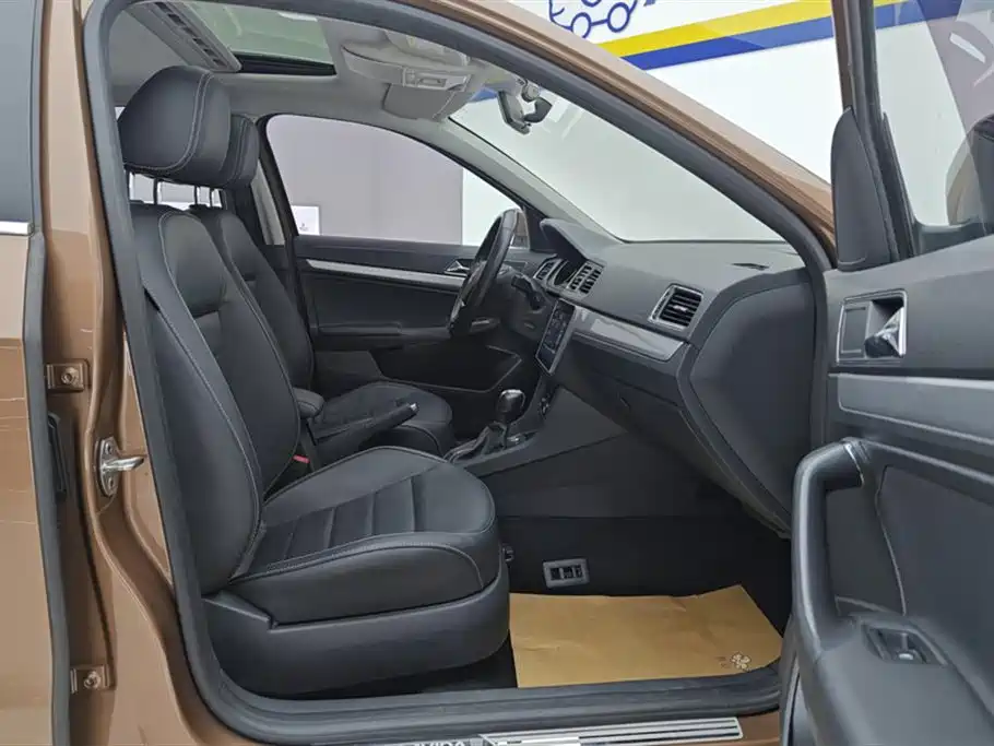 Volkswagen Gran Lavida 2017 180TSI DSG Comfort
