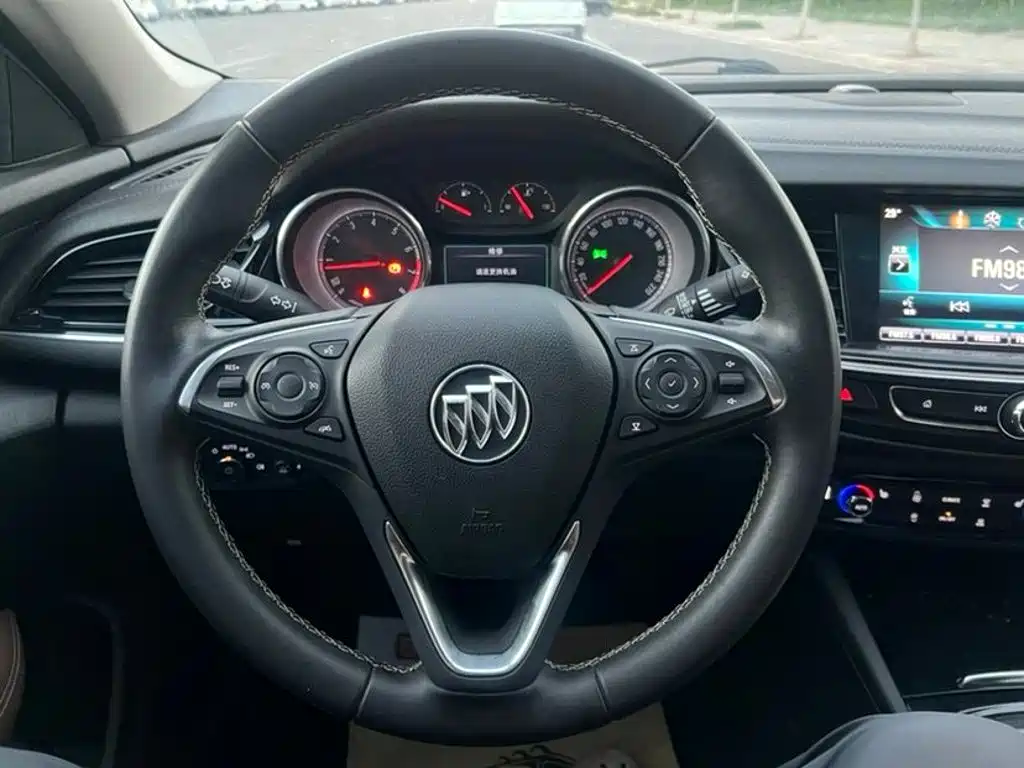 Buick Regal — миниатюра 6