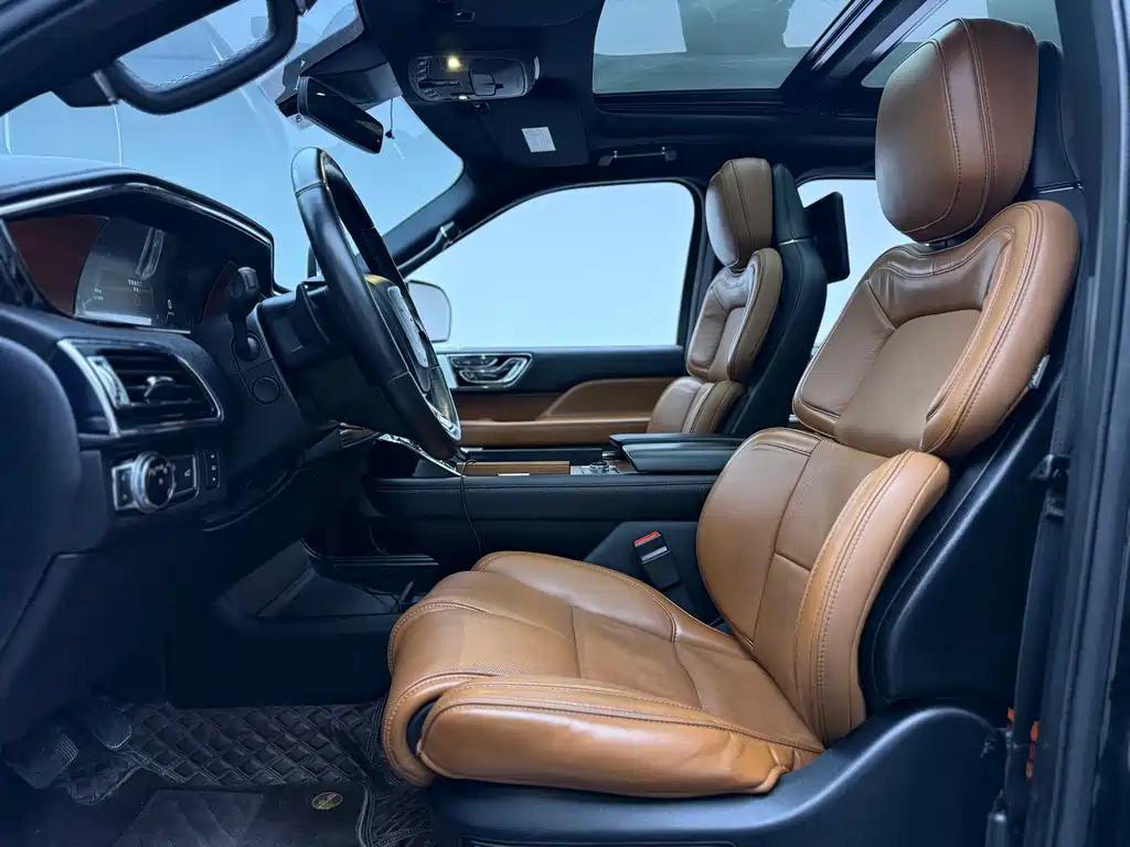 Lincoln Navigator — миниатюра 5