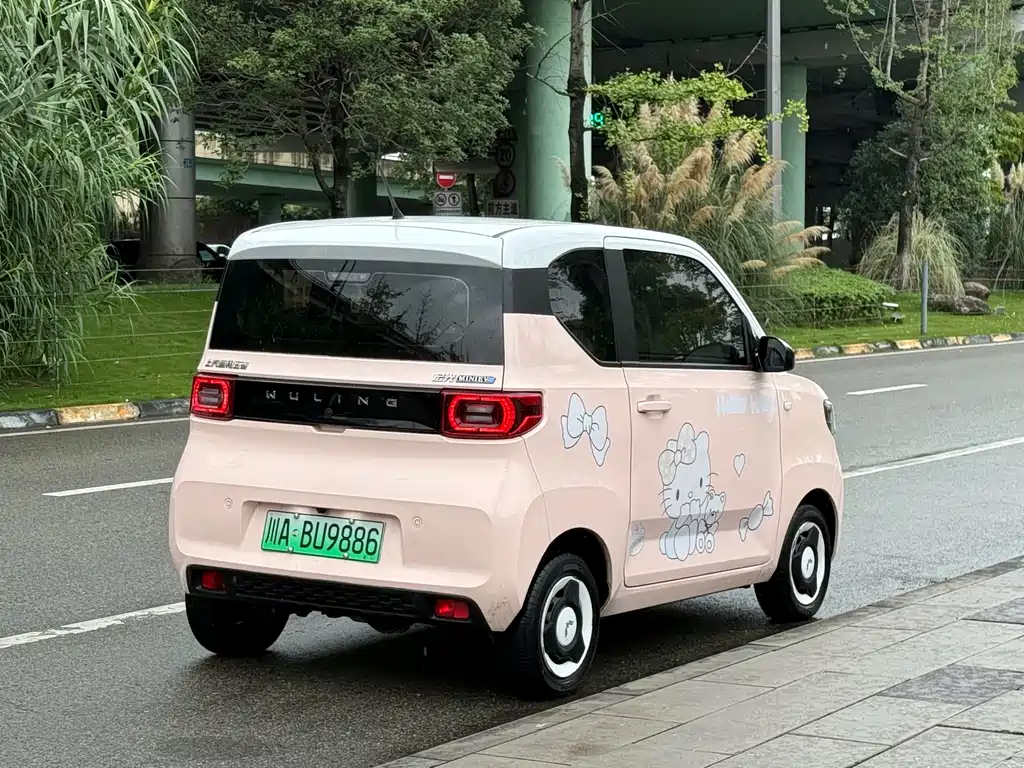Wuling MINIEV — миниатюра 9