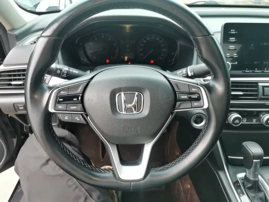 Honda Inspire — миниатюра 11
