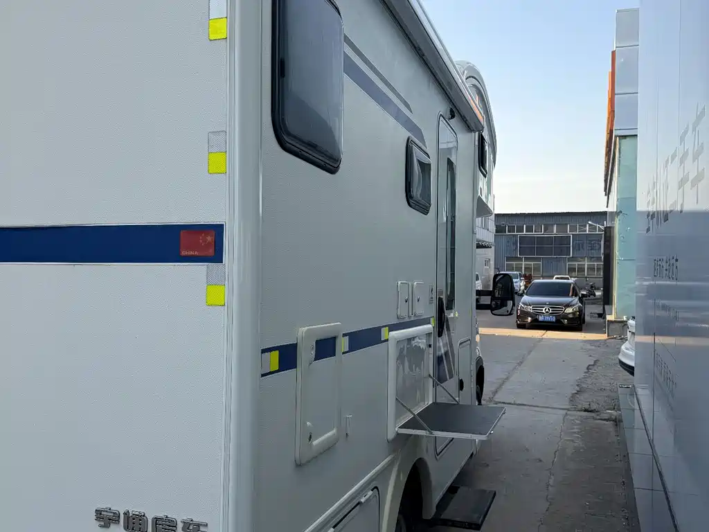 IVECO Ousheng — миниатюра 4