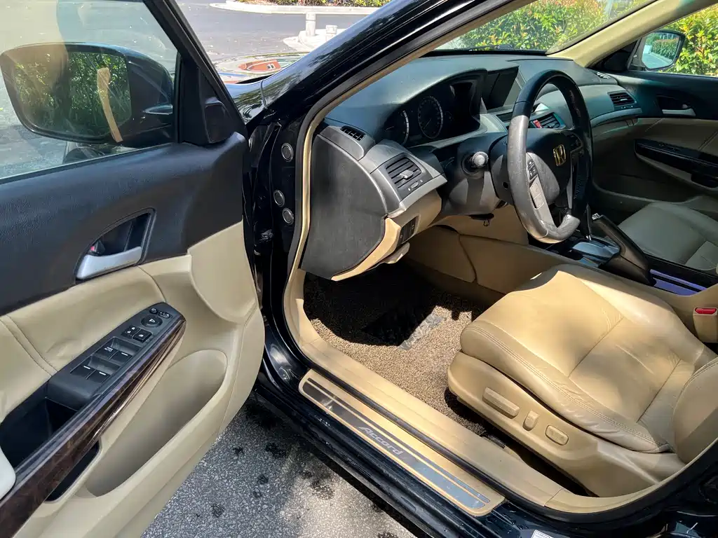 Honda Accord — миниатюра 8