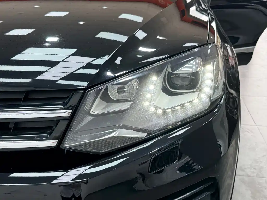 Volkswagen Touareg — миниатюра 17
