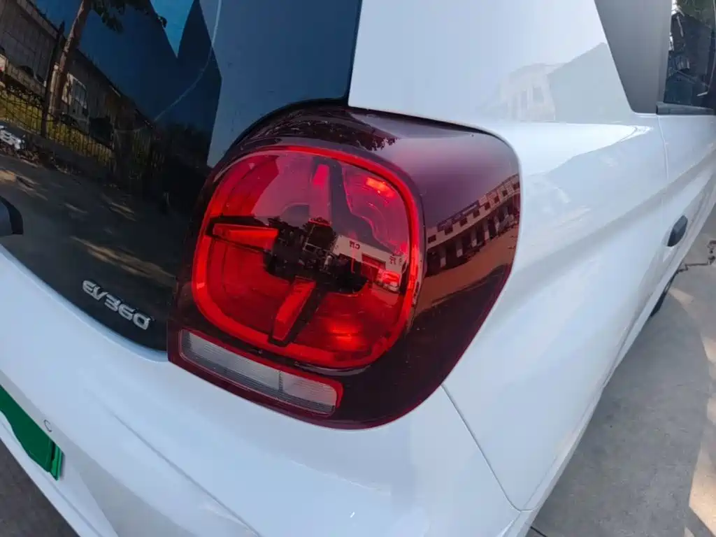 Roewe Clever — миниатюра 8