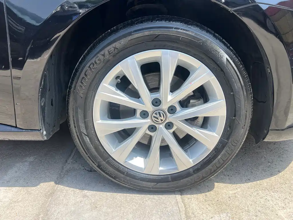 Volkswagen Lavida 2017 1.6L AT
