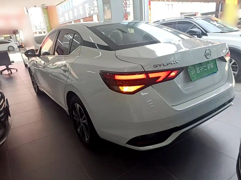 Nissan Sylphy — миниатюра 5