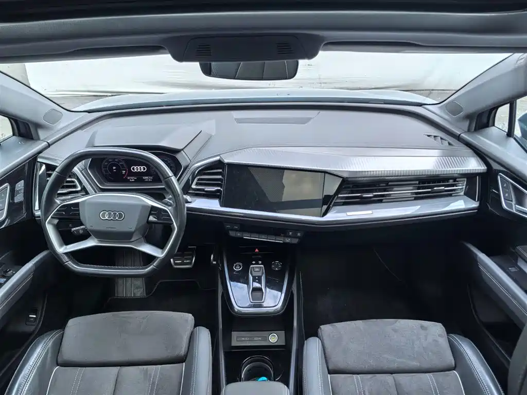 Audi Q4 e-tron — миниатюра 7