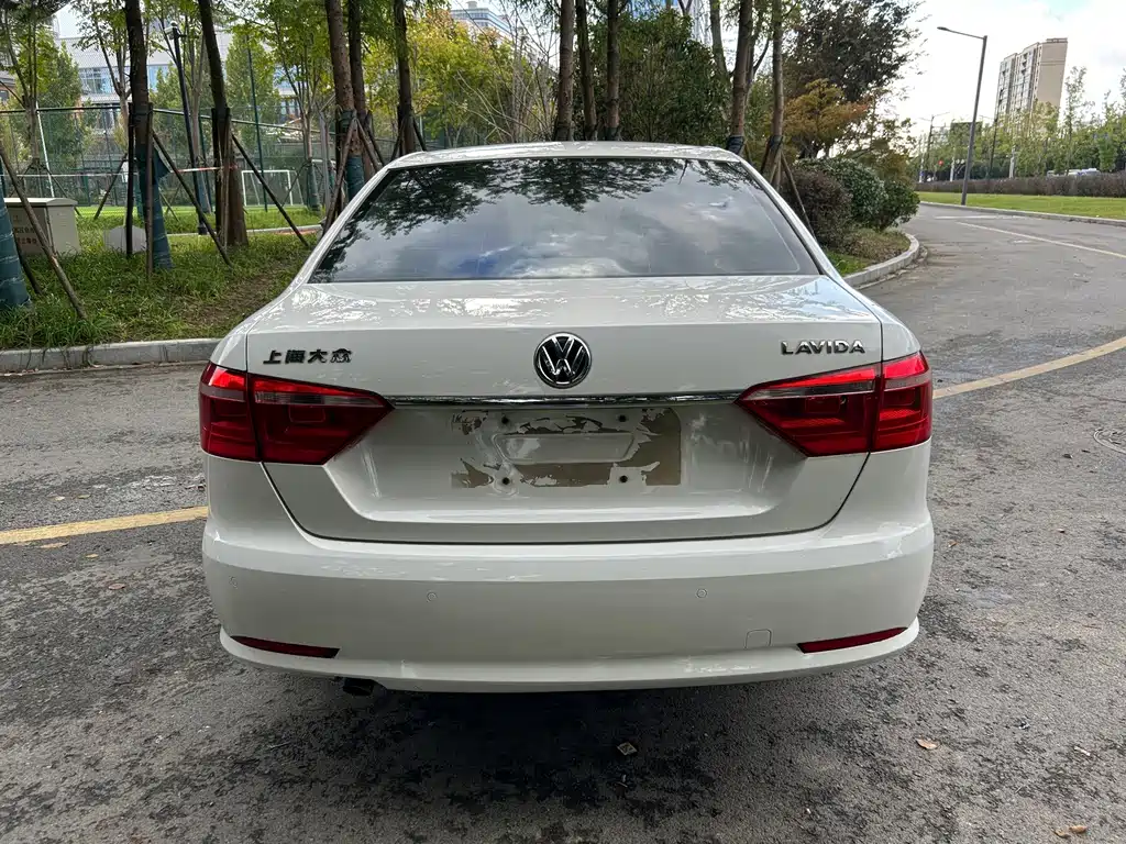 Volkswagen Lavida — миниатюра 7