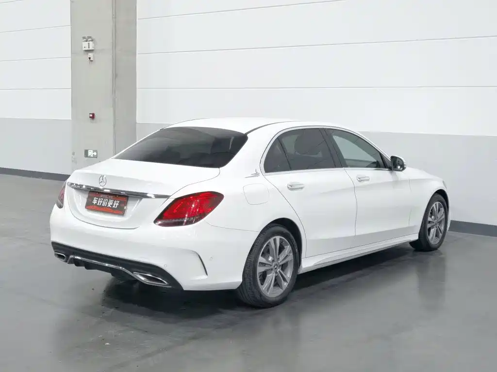 Mercedes-Benz C-Class — миниатюра 2