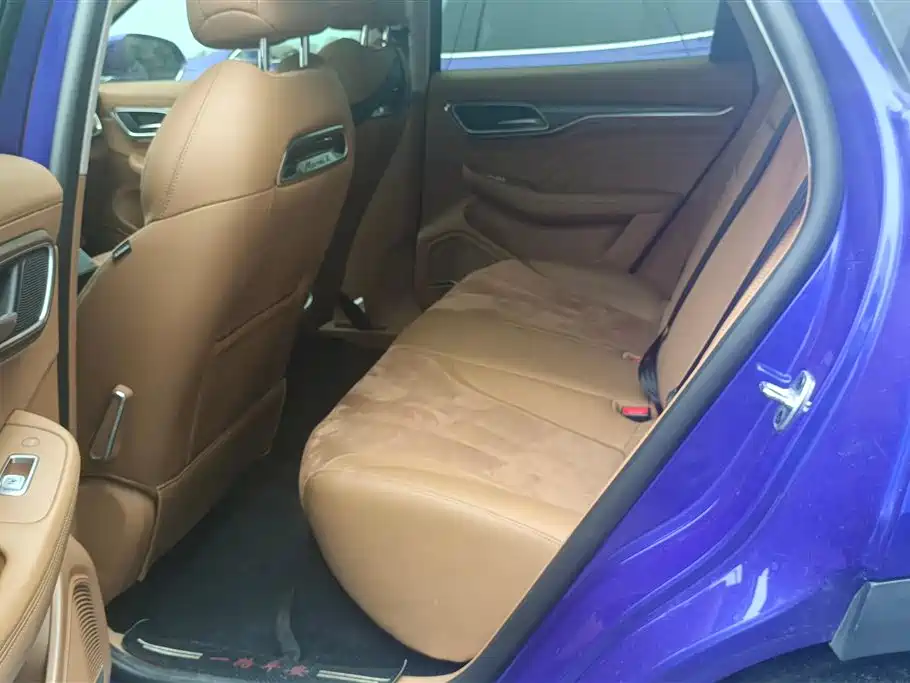 Roewe MARVEL X — миниатюра 10