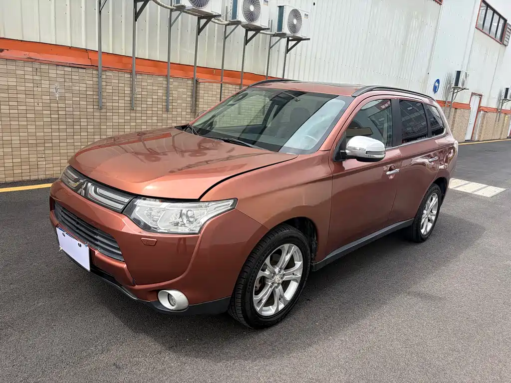 Mitsubishi Outlander (Import)