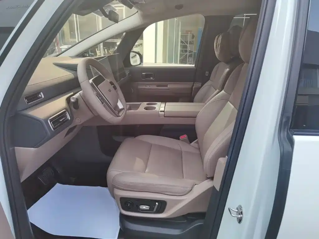 Li Auto Li MEGA — миниатюра 15